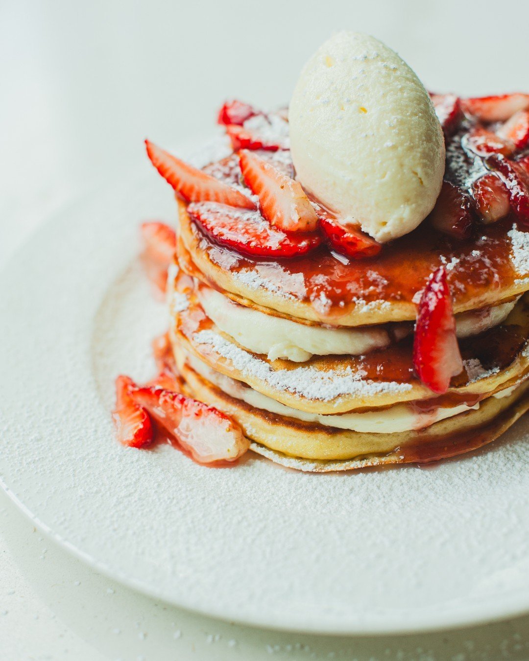 It's strawberry season for bunch at bar Vetti! 🍓

NEW Strawberries &amp; Cream Pancakes
Featuring whipped mascarpone, strawberry jam, and fresh strawberries

Get your reservation at barvetti.com