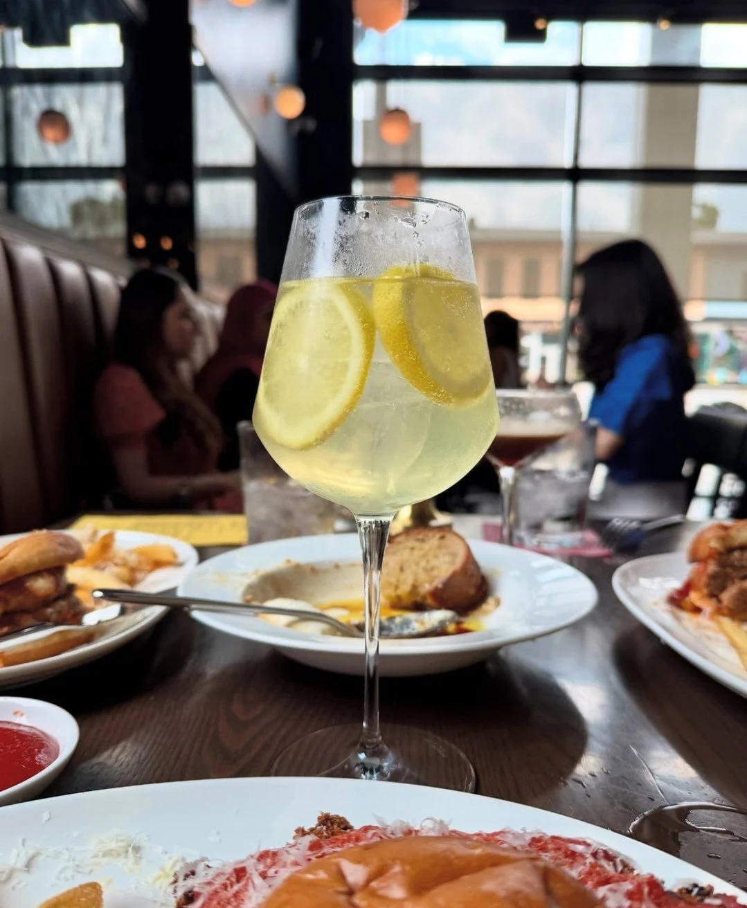 A Sicilian Spritz and some friends are all you need to set the stage for a perfetto evening. ✨ Join us from 5-6 pm for Spritz Hour at bar Vetti!

📷 : @thecltgal

#spritz #cocktails #wine #winespecials #italianfood #pleasedrinkresponsibly #italianwin