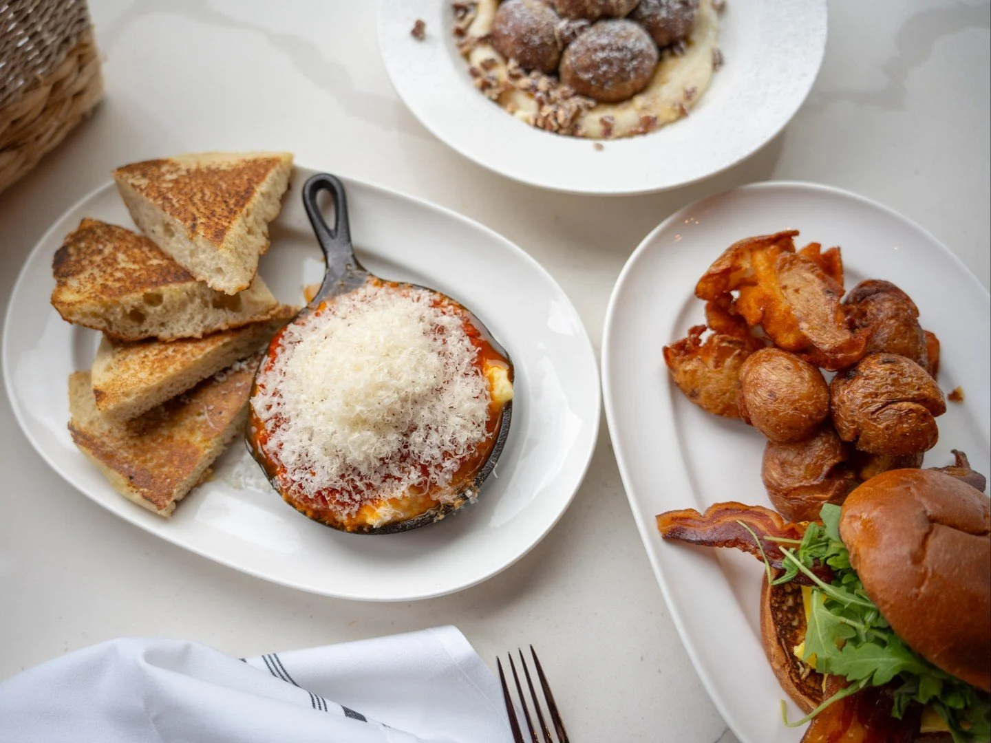 When we say &quot;let's have brunch&quot;, this is what we mean. ✨😋 

Invite tuo amico to enjoy a spread of your favorite Italian brunch items at Vetti. Reservations are available for this weekend at barvetti.com. 

#brunch #LouisvilleBrunchSpots #L