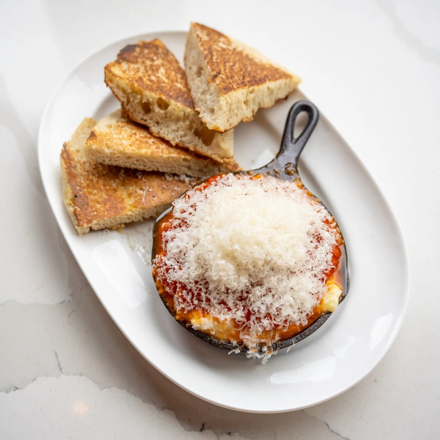 We're here for your date nights ❤️ , ladies lunches 👯&zwj;♀️ , and family brunches 👨&zwj;👩&zwj;👧&zwj;👦! What would your ideal bar Vetti brunch item be? ✨ 

- Kentucky Purgatory
- Pumpkin Spice Pancakes
- The McVetti
- Pork Tenderloin Sandwich
- 