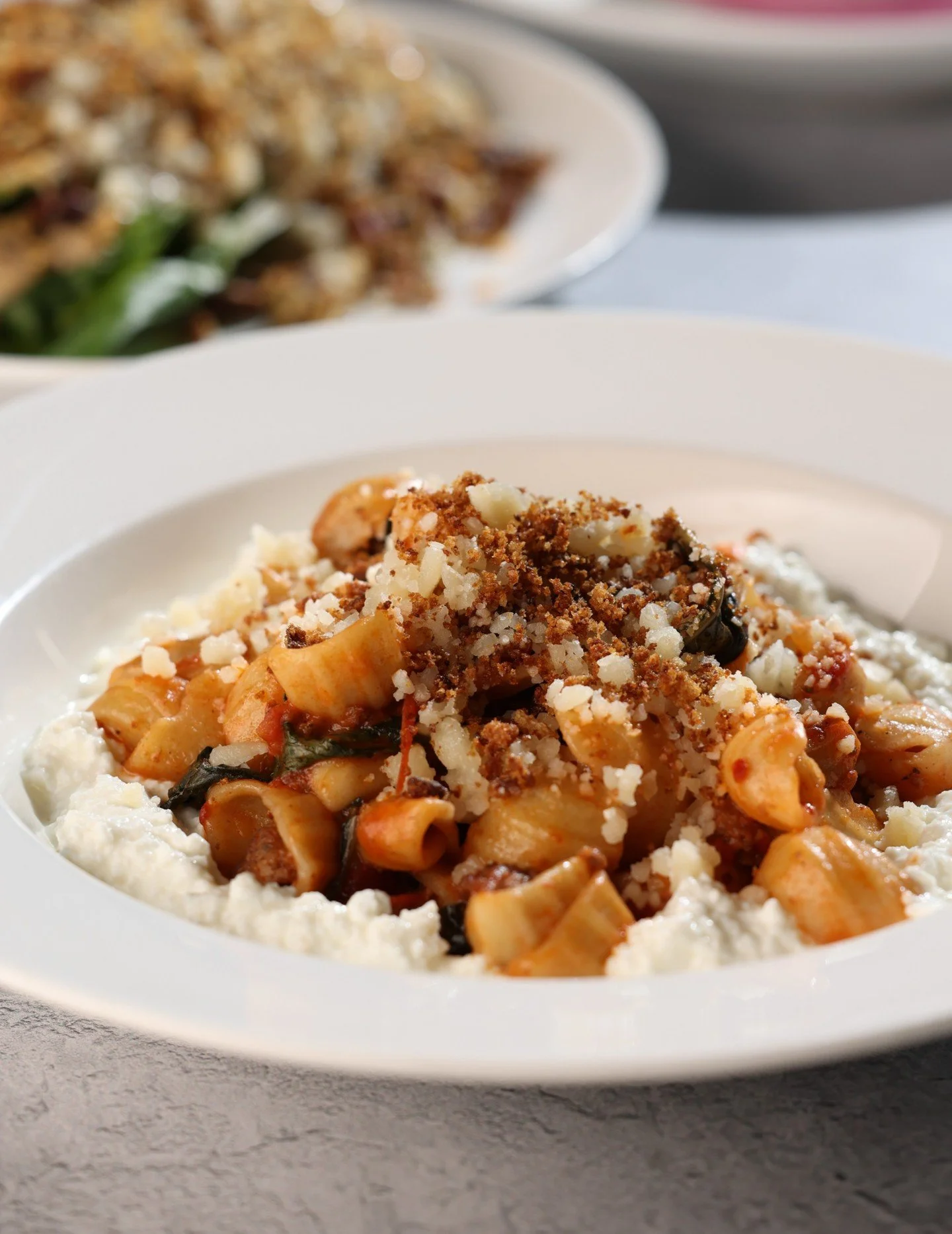 Your day is about to get that much better when you lunch at Vetti. ✨ Enjoy our famous Caesar Salad and Orecchiette together for $27 on our Lunch Prix Fixe menu! 

Reservations ---> barvetti.com 

#barvetti #prixfixe #pasta #caesarsalad #lunch #lou