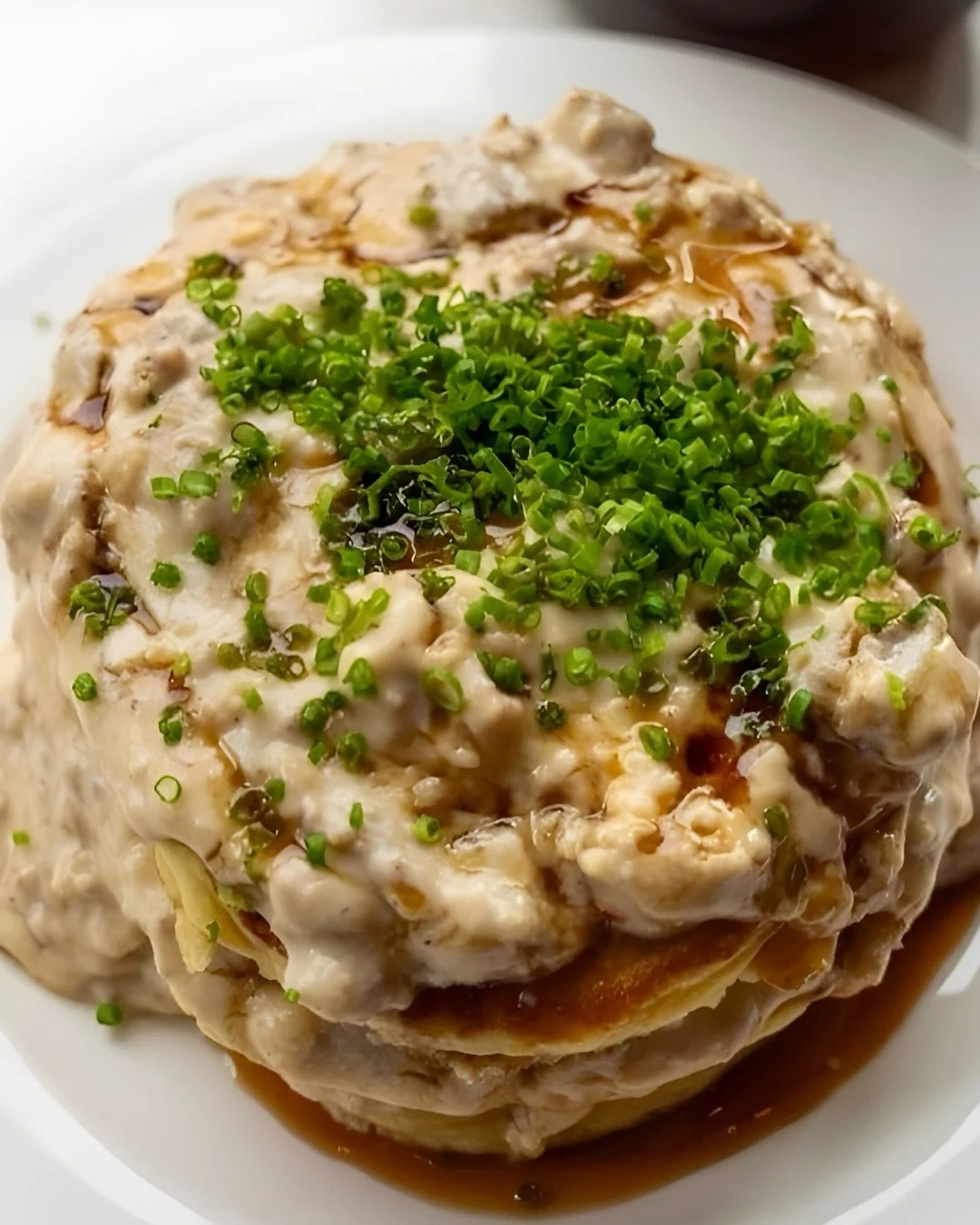 Gravy Cakes are exactly what they sound like. Three large,
fluffy pancakes smothered in spicy @jakes_sausage gravy, topped with @3dvalleyfarm maple syrup, and chives.

We&rsquo;re expanding our brunch hours for Derby Week so you can grab a stack befo