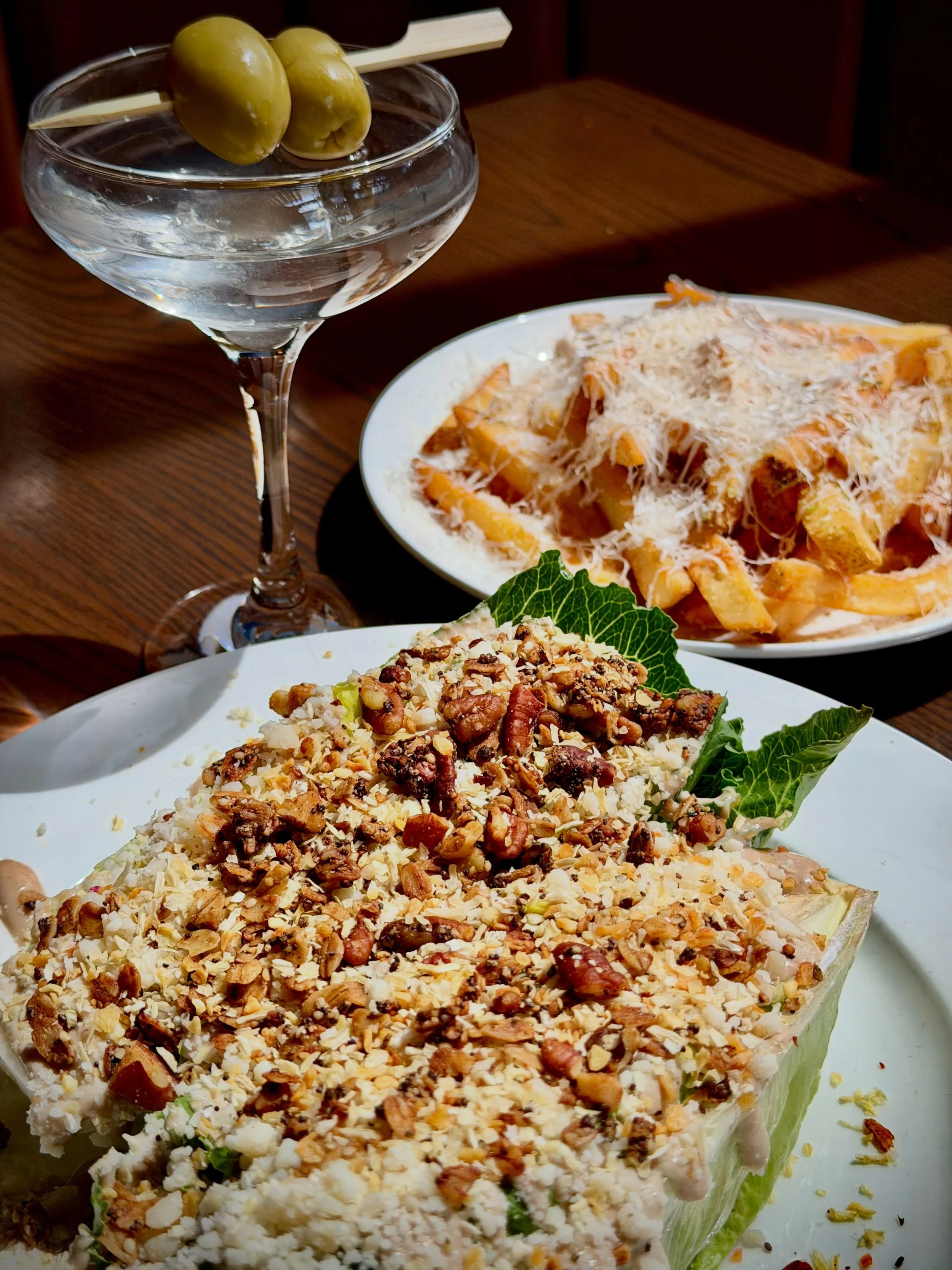 Veni, Vidi, Vetti. You came. You saw. You enjoyed an Et Tu Monday deal at bar Vetti.

We pour cold martinis all night alongside hot fries and our famous Caesar salad. This spread is yours for $25.