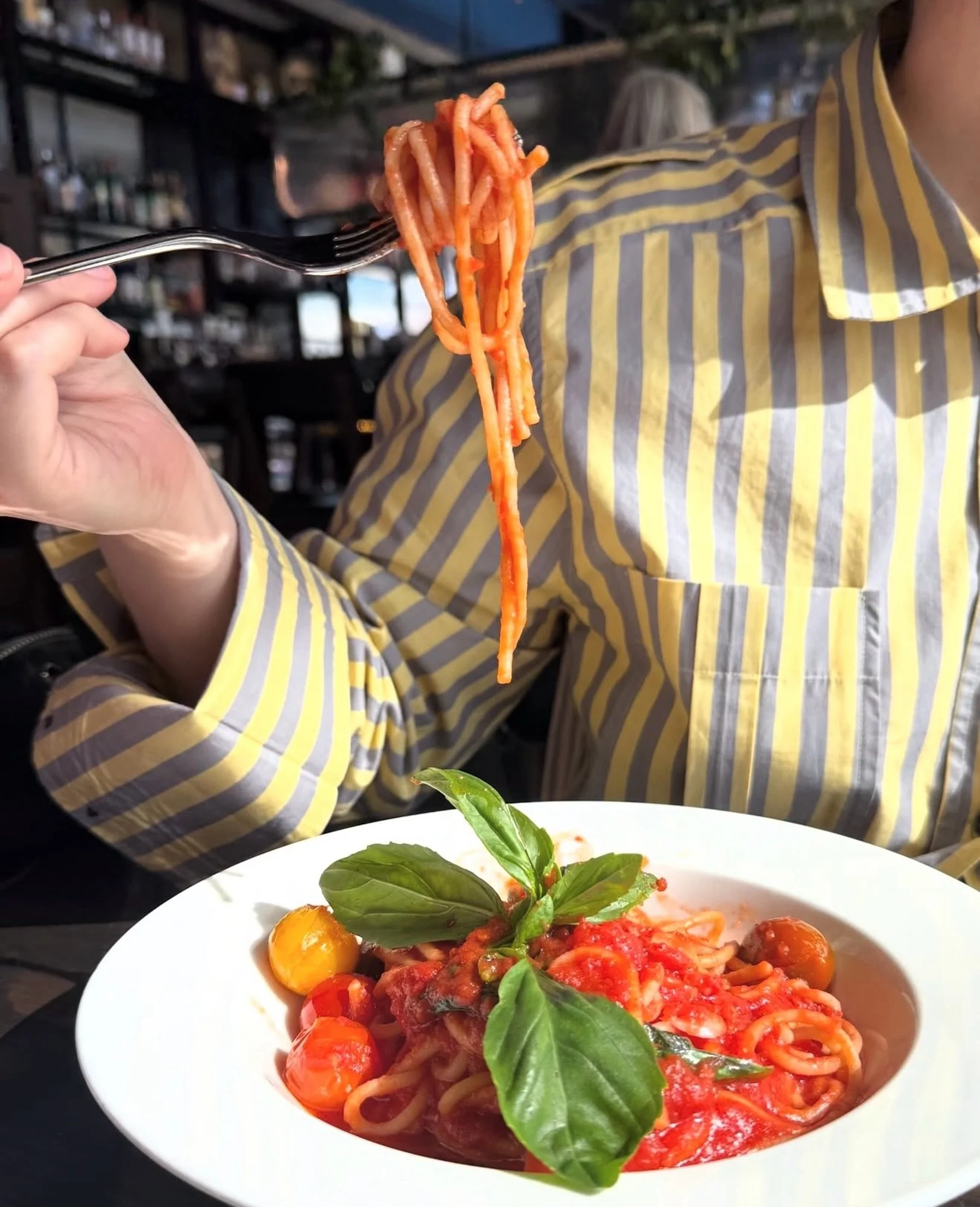 Don&rsquo;t overcomplicate it. Enjoy lunch at bar Vetti Wednesday-Friday from 11-2. 

Photo: @letsdolunchinlou