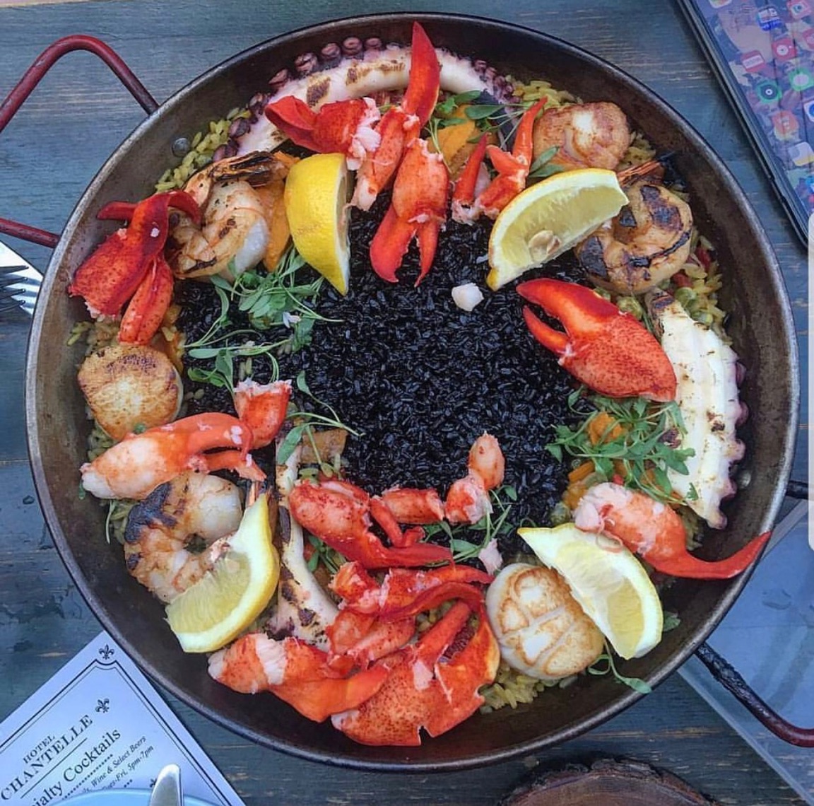 6 RESTAURANTS TO TRY THIS WEEKEND 