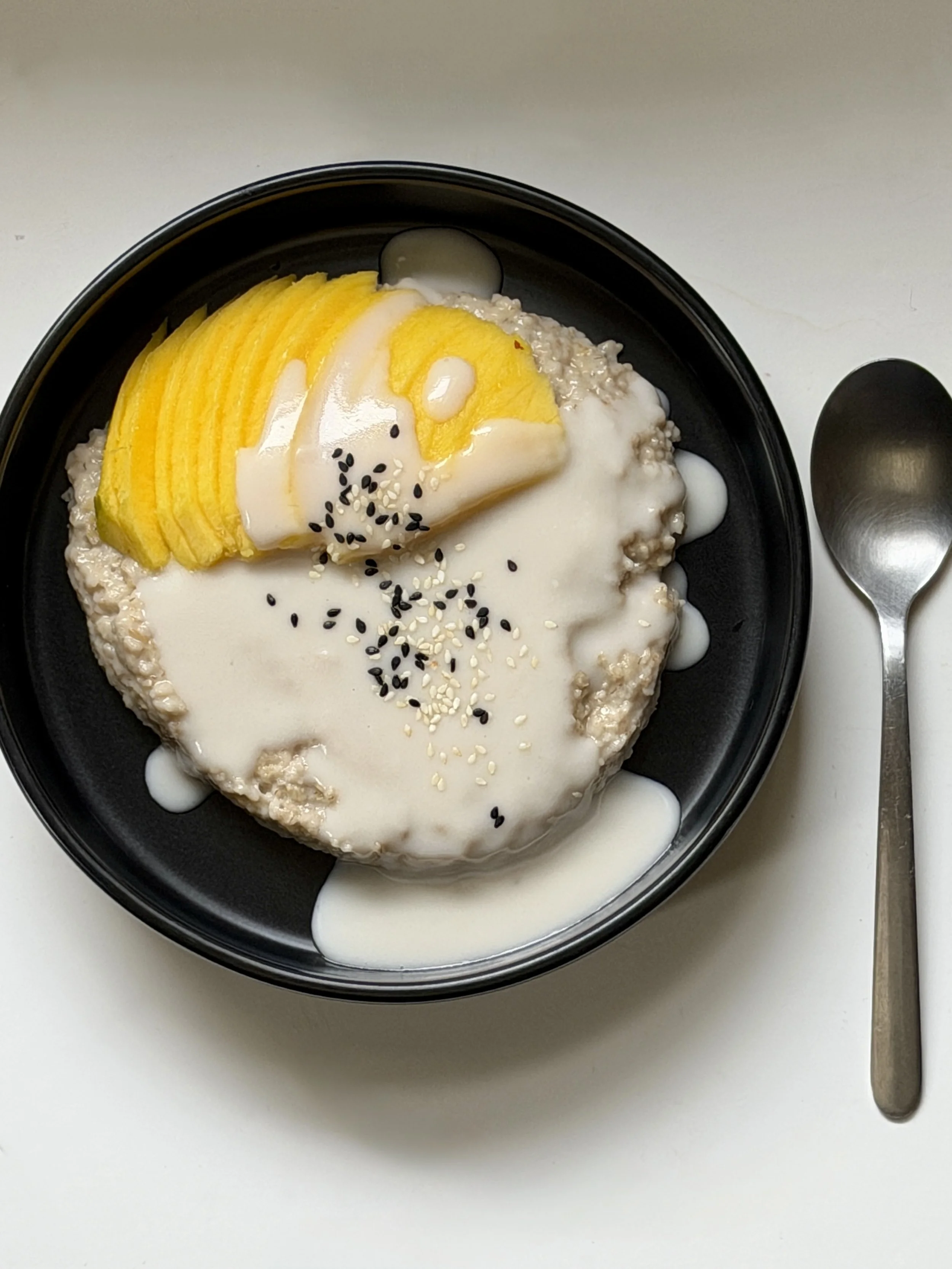 MANGO “STICKY RICE” OATMEAL