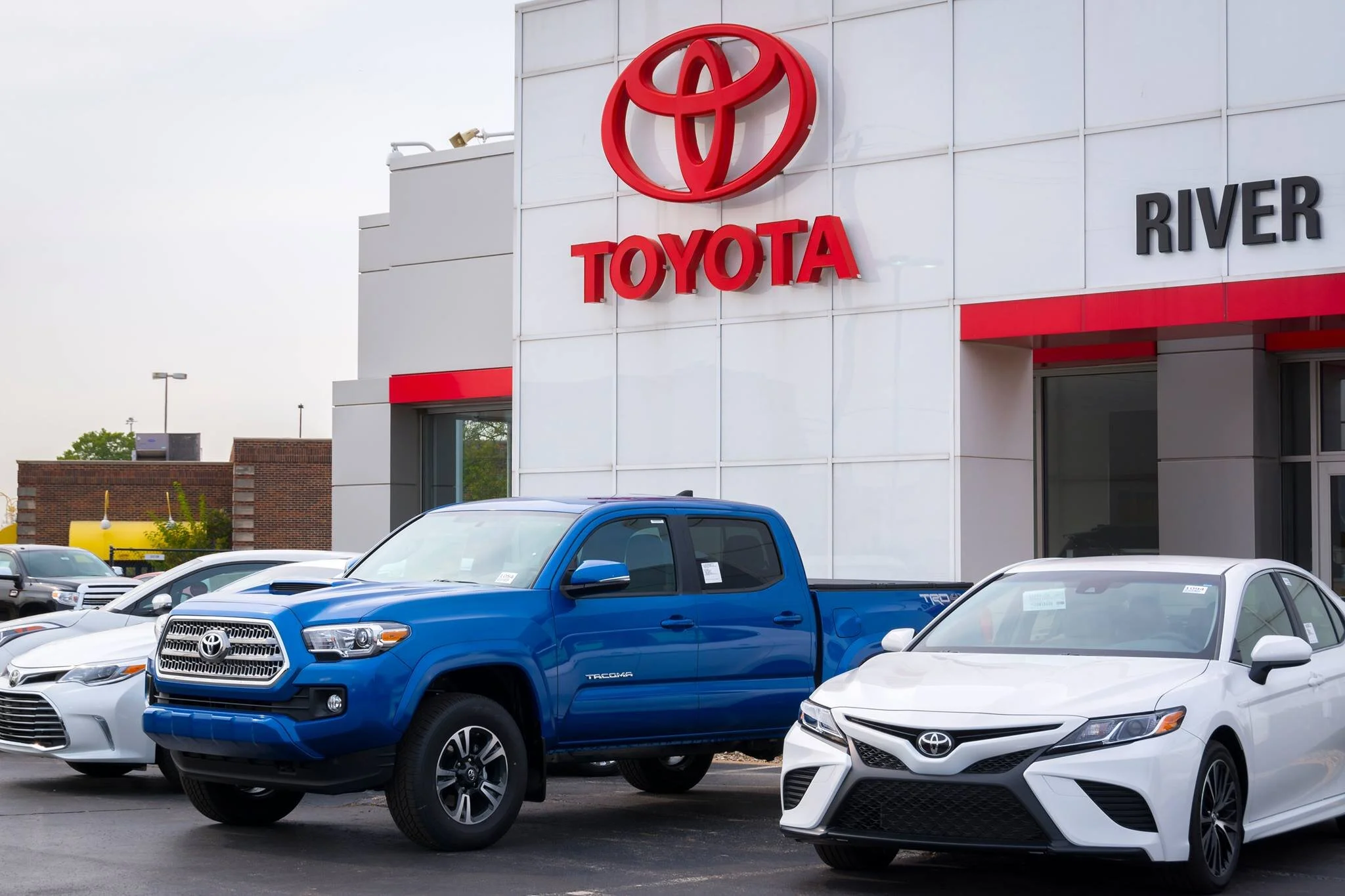 Advantage Toyota of River Oaks