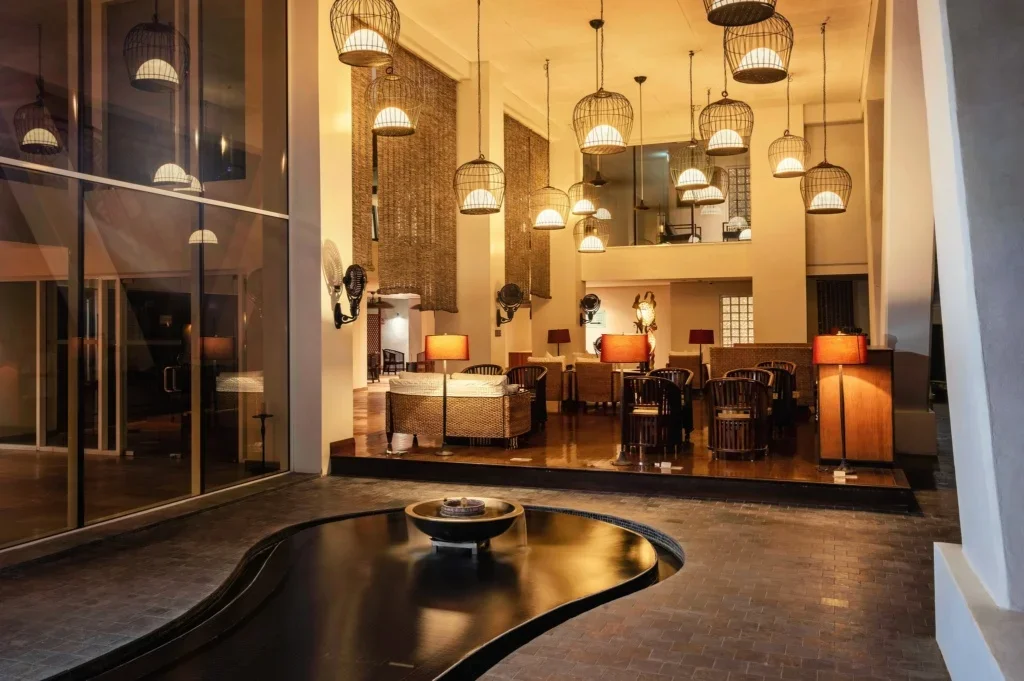 airways-hotel_port-moresby_lounge_2-1024x681.webp