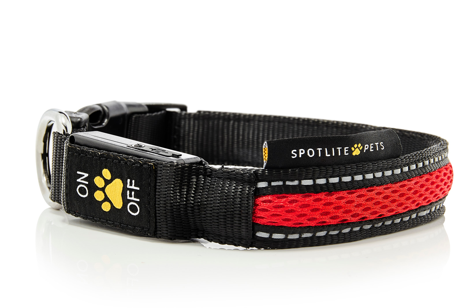Red_Collars_Leashes_Spotlite_Pets-X3.jpg