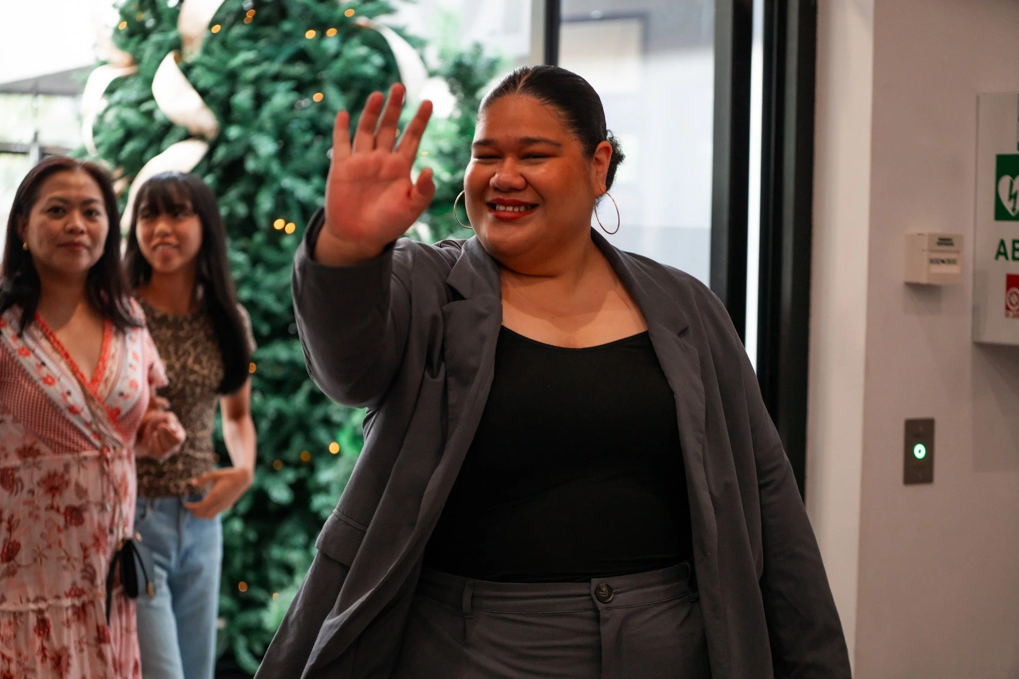 It&rsquo;s Sunday today and the first Sunday of the year!
Come start the year surrounded by worship, community, and God&rsquo;s presence 🙌

[No 6PM service: 4th January]

In-Person &mdash; 1a Spire Ct.
9AM &bull; 11AM
&mdash;
Pre-Service Prayer Meet