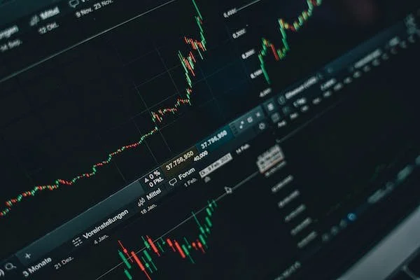 RBA Scraps Talk of Rate Cuts