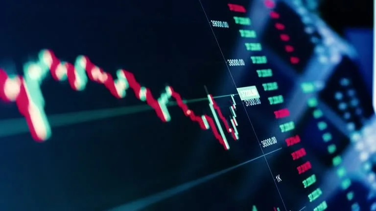 AUD Struggles as Jobs Report Looms