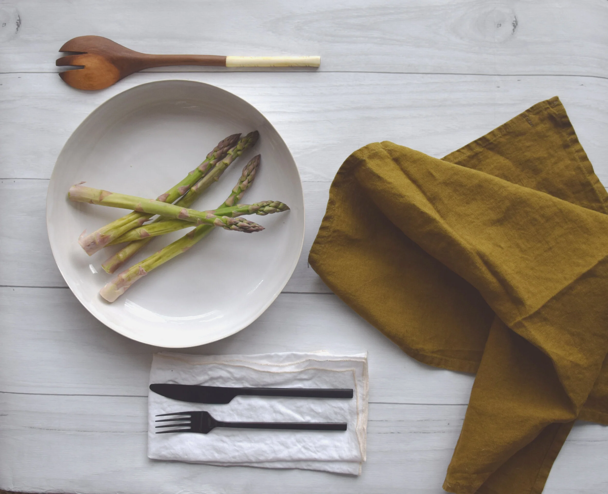 fuente redonda en blanco