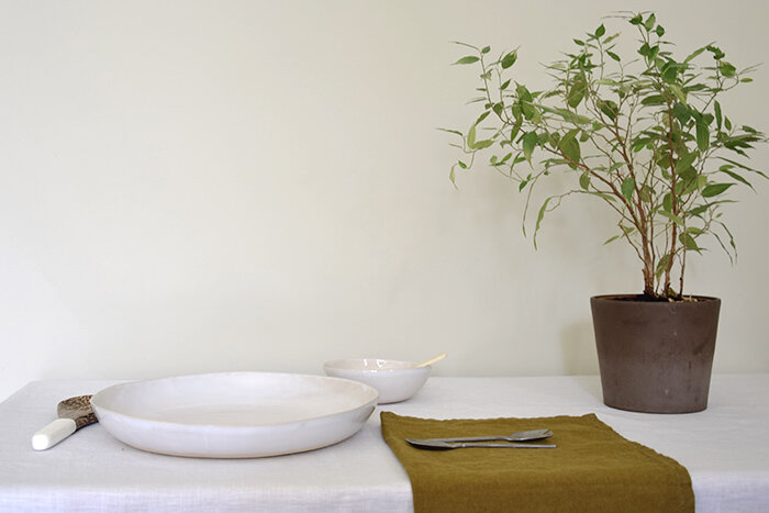 fuente redonda en blanco