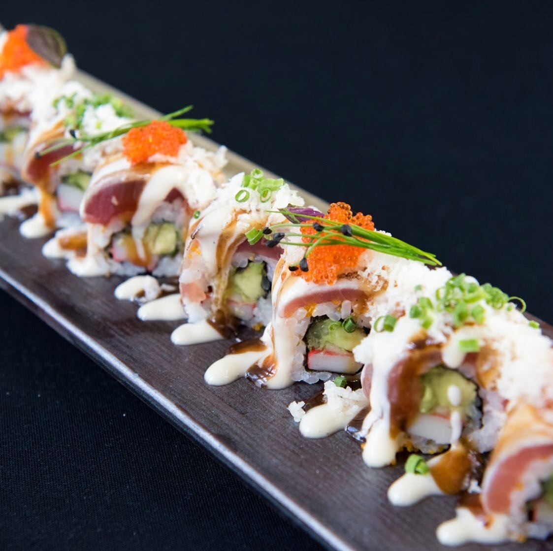 BRAVO BRAVO for Bravo Duo. This tasty little number will shine some light on your Monday. Pop in to see us or order online with FREE DELIVERY or get 20% discount on collections. 
-
-
-
#sushi #sushinoen #sushilovers #sushilover #sushiporn #sushiforev