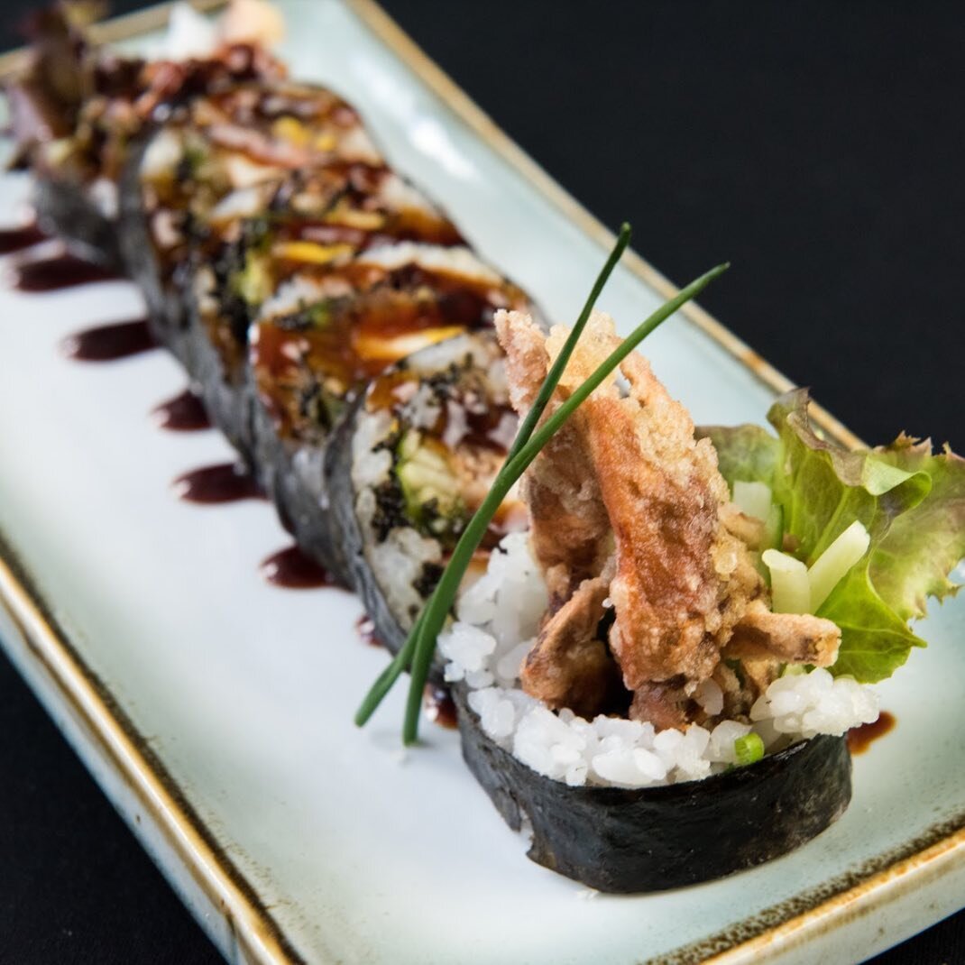 Have you experienced Sushi from Sushinoen yet? Check out this gorgeous soft shell crab roll sushi. There&rsquo;ll be no looking back after you&rsquo;ve tried this!
-
-
-
#sushi #sushinoen #sushilovers #sushiporn #food #foodiesofinstagram #foodstagram
