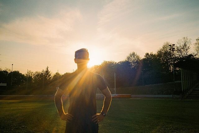 B A C K L I G H T ⠀⠀⠀⠀⠀⠀⠀⠀⠀⠀⠀⠀⠀⠀⠀⠀⠀⠀⠀⠀⠀⠀⠀⠀⠀⠀⠀⠀⠀⠀⠀⠀⠀⠀⠀⠀⠀⠀#againstthelight #gegenlicht #backlight #olympusaf10super #pointandshoot #analogphotography #lomography #kodak 
#trackandfield