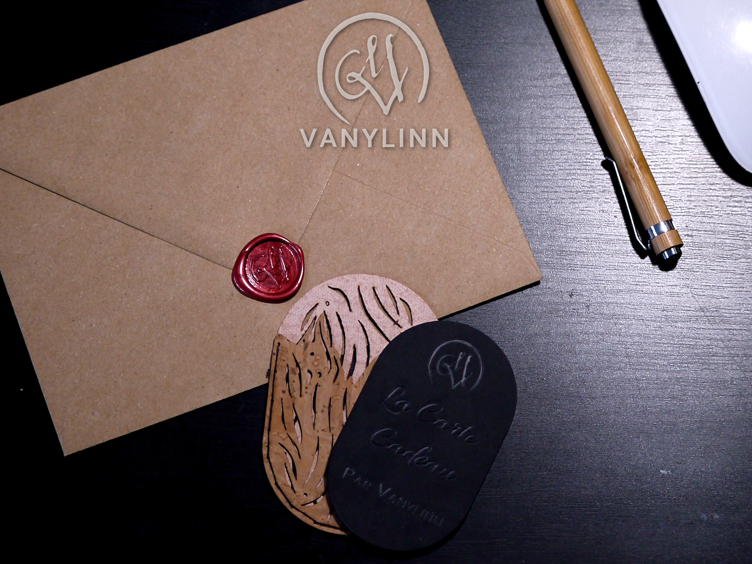 Gift Card Vanylinn Mockup.png