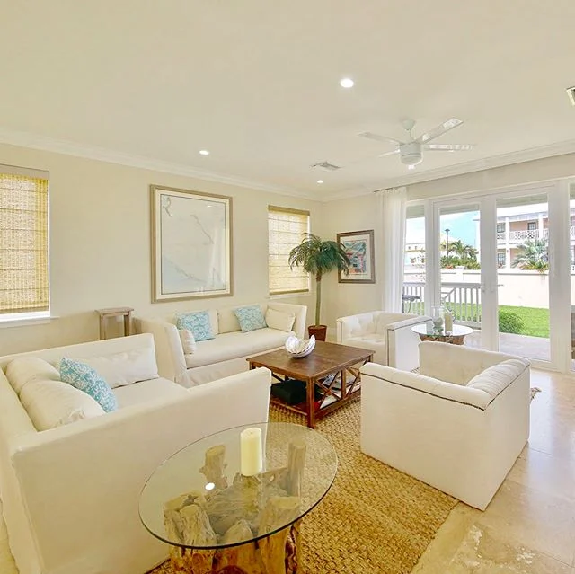 New to the market! Rare 3 bedroom townhouse in Palm Cay, where units have been flying off the shelf lately. This one is just steps from the beach and a short walk to the clubhouse and marina. Asking $995,000. Boat slip also available. Swipe ⬅️ for mo