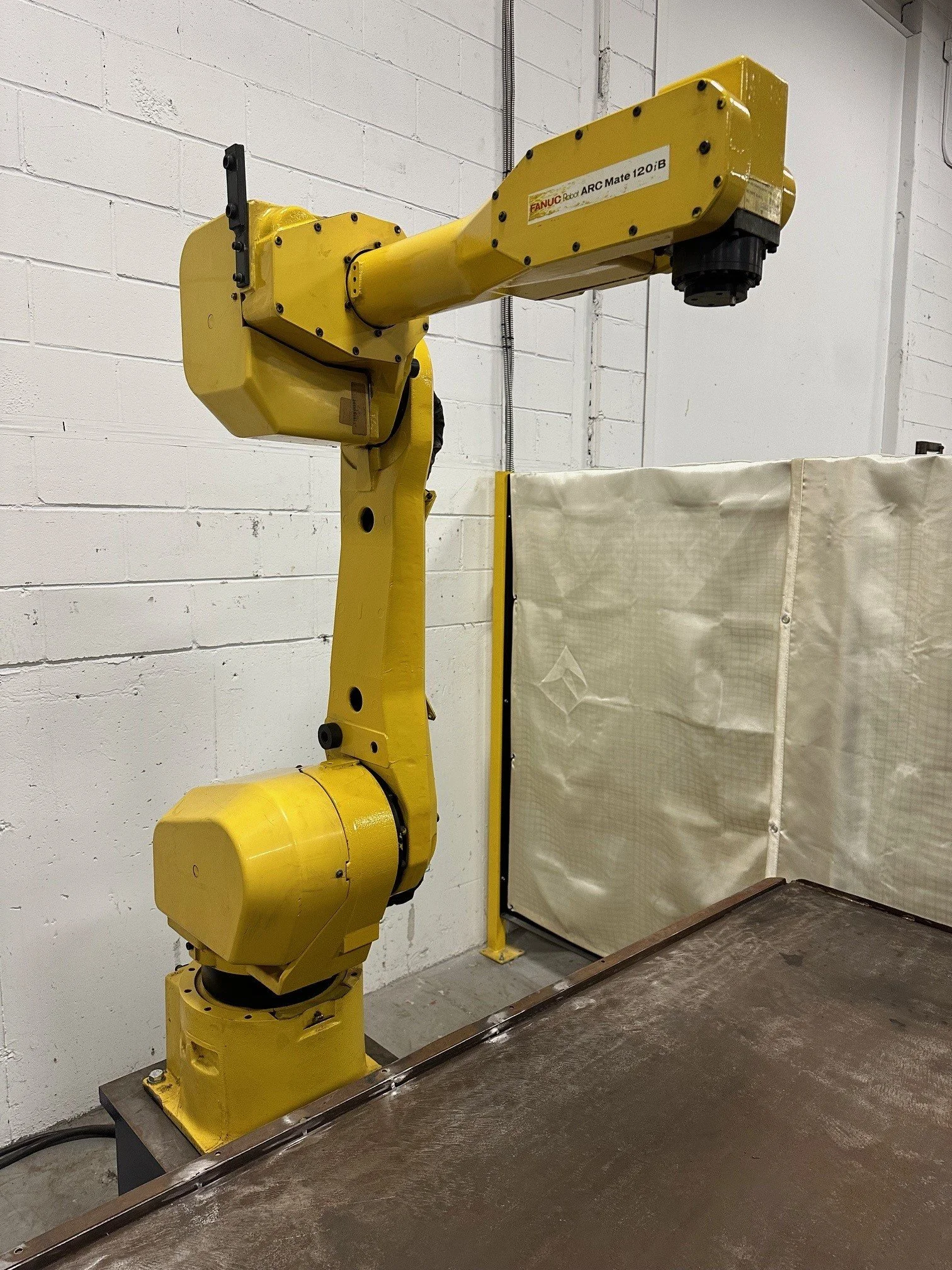 Robot 3_Angle.jpg