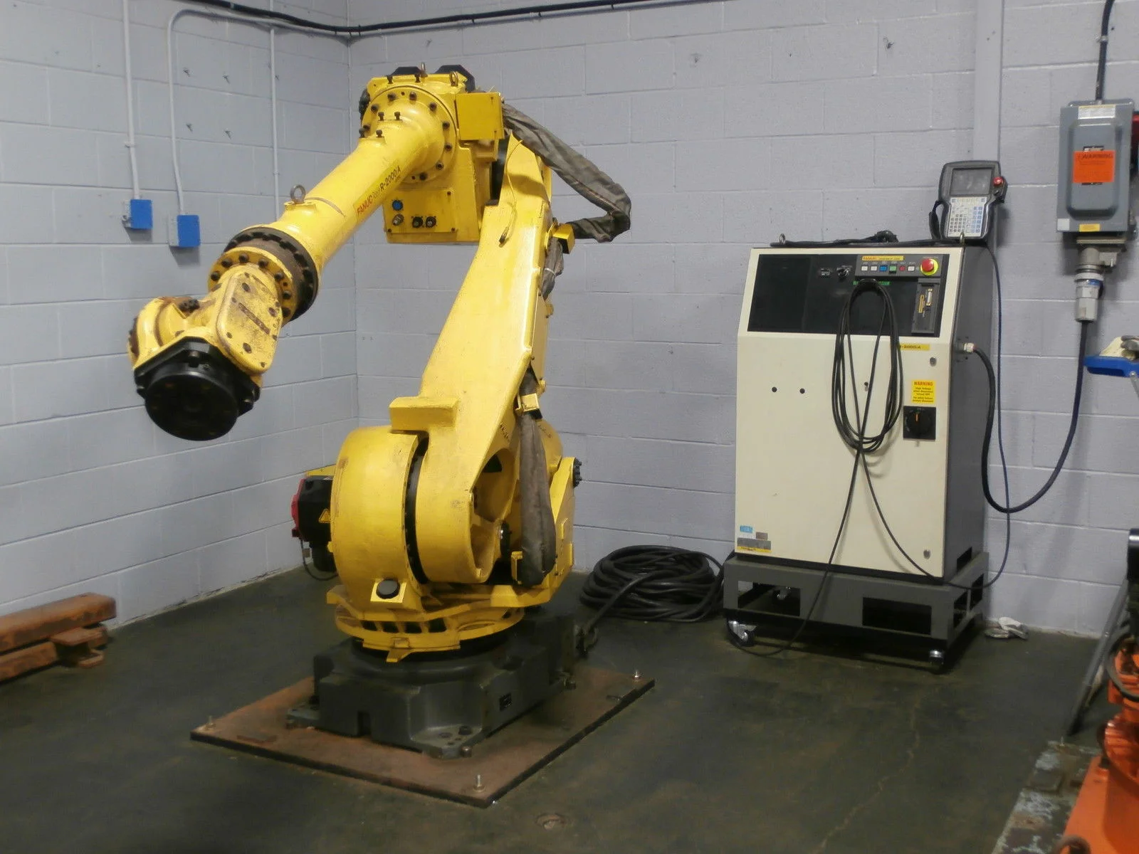 fanuc r2000ia