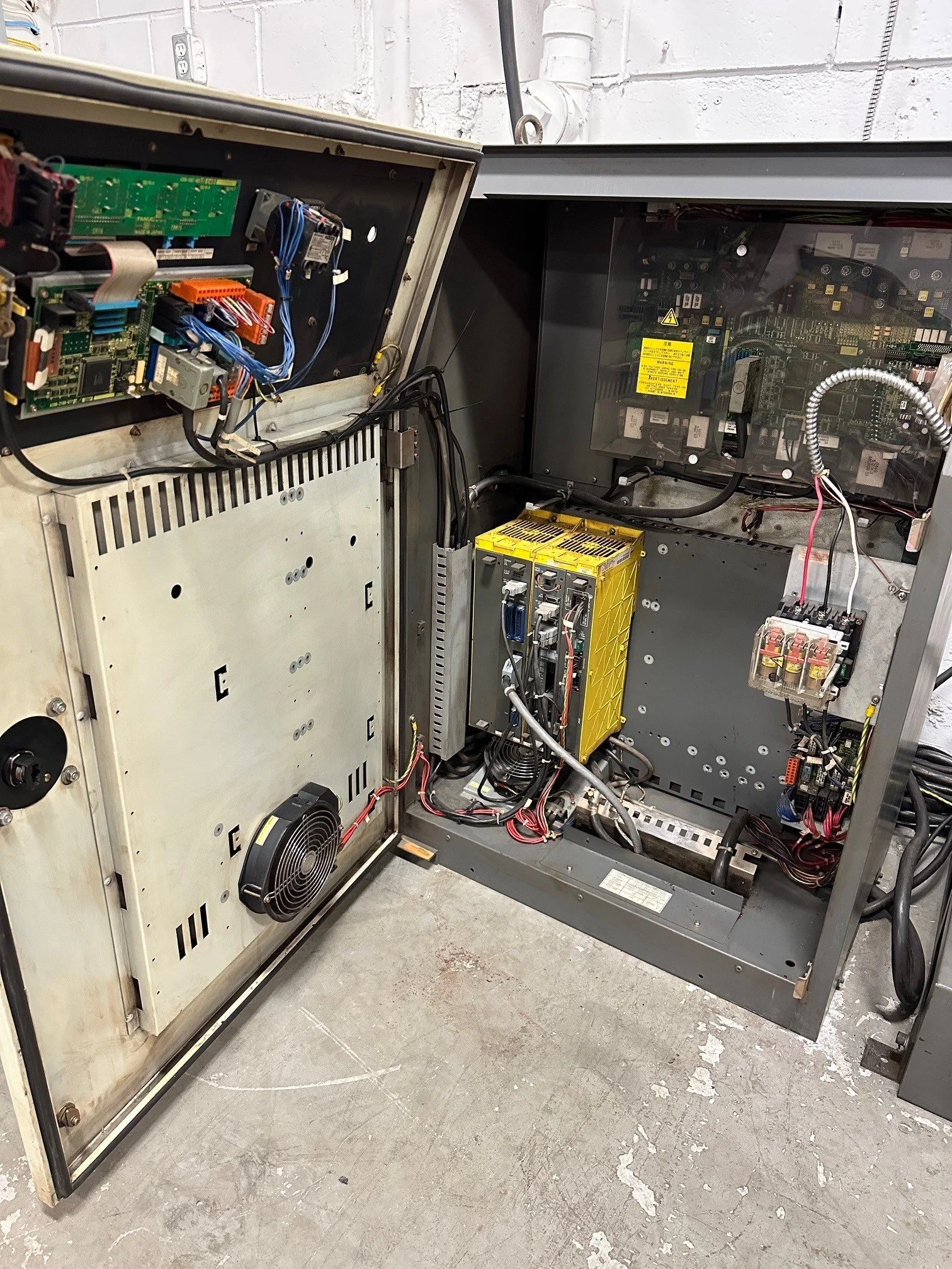 Robot 1_Controller Inside.jpg