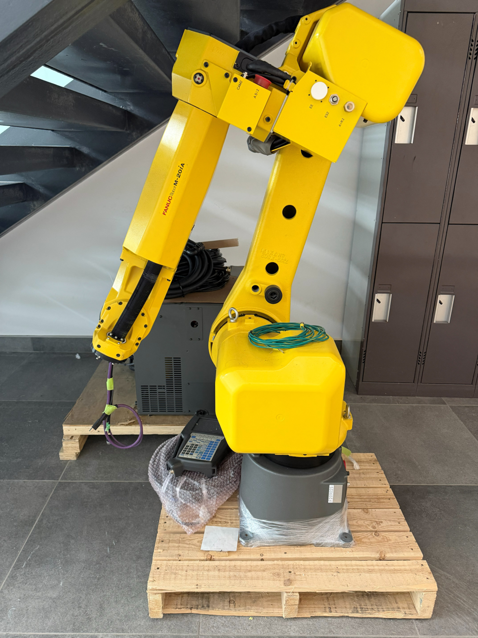 Fancu M-20iA robot.png