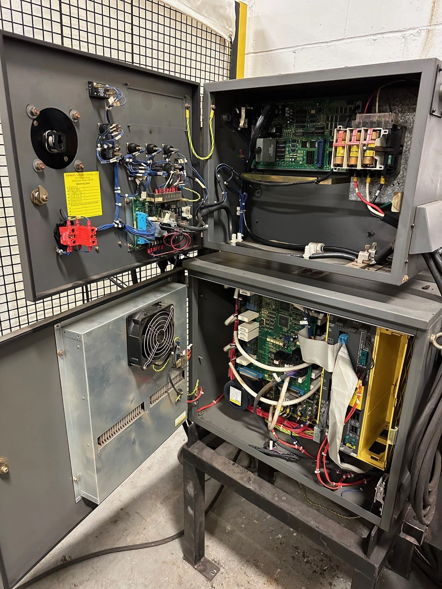 Robot 2_Controller Inside.jpg