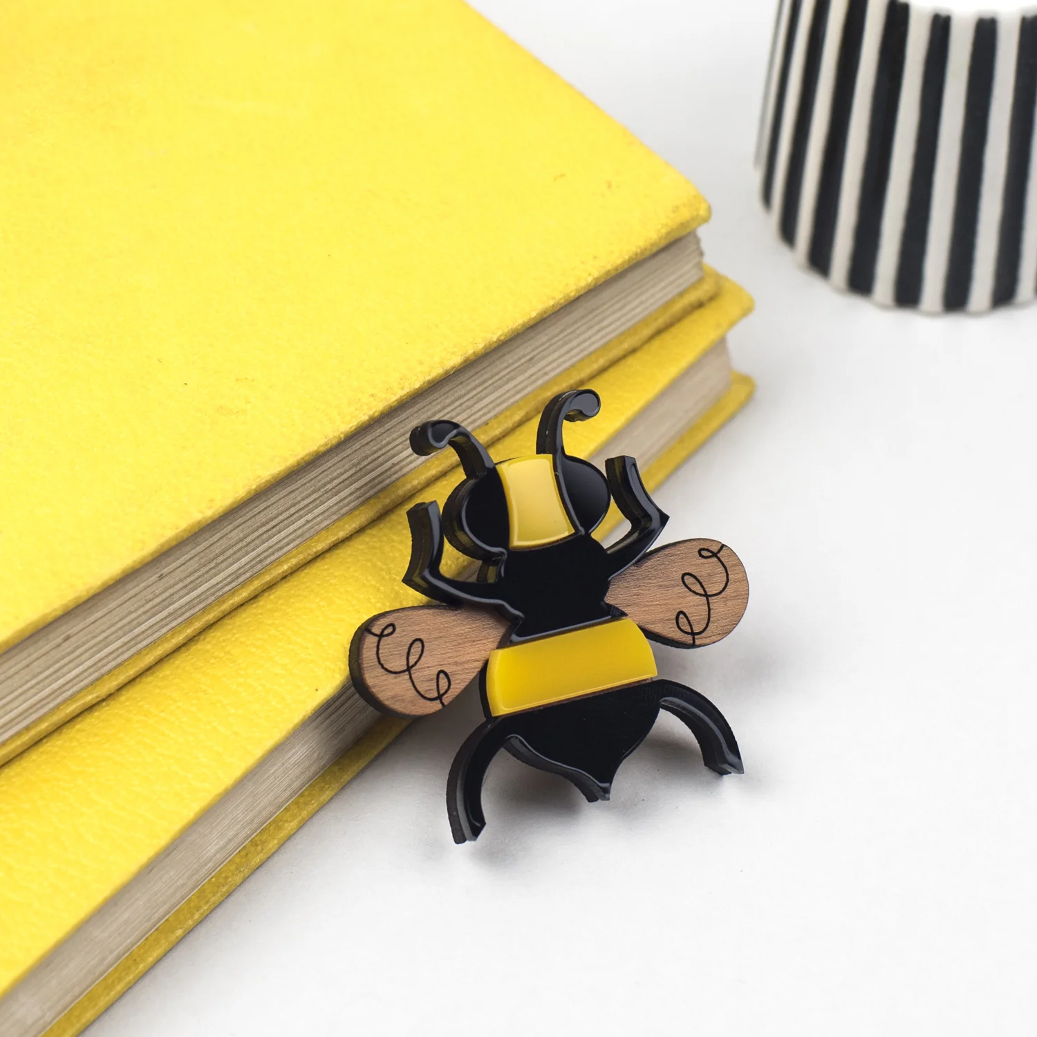 LDanby-BeeBrooch2.jpg