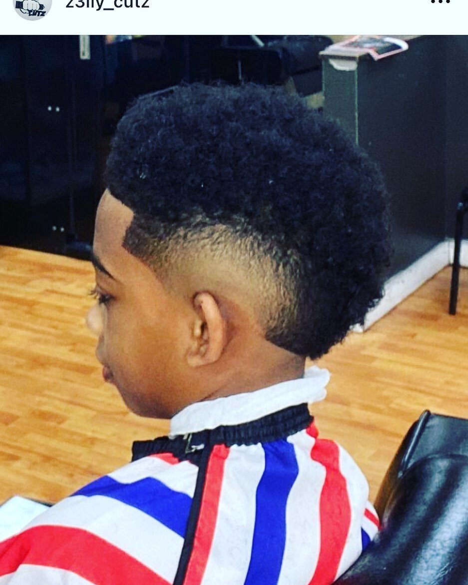 Denzel Allen @z3lly_cutz  #durhamnc #durhambarber #barbershop