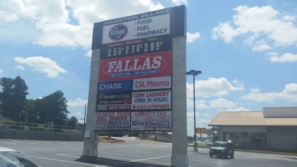 101_PylonSign.jpg