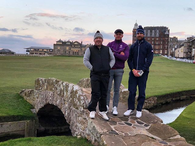 #GOALS
.
The boys from the U.K. sales team taking the obligatory snap 📸 at The Old Course, St Andrews #TeamYGT #WeAreYGT
