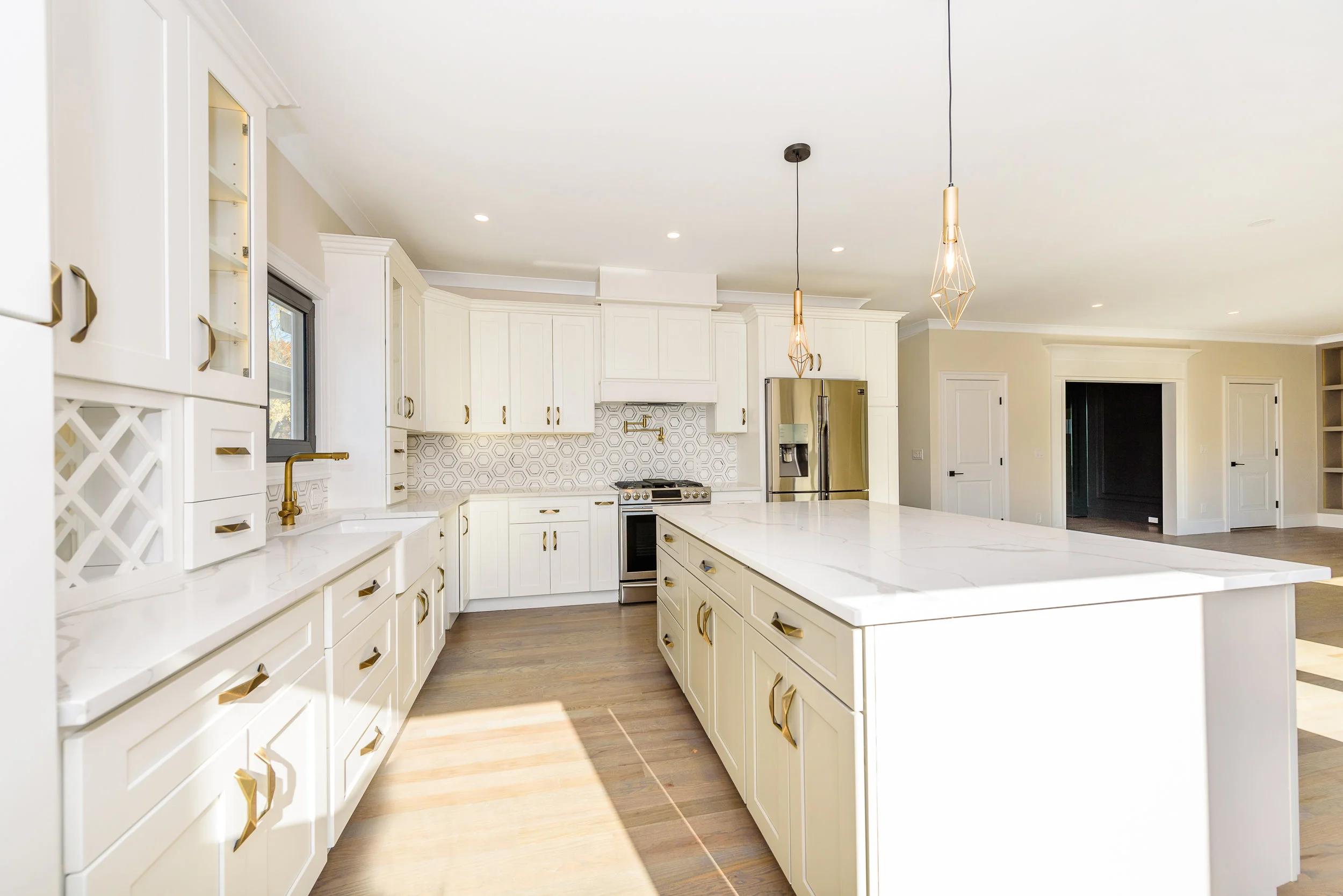 007_Kitchen .jpg
