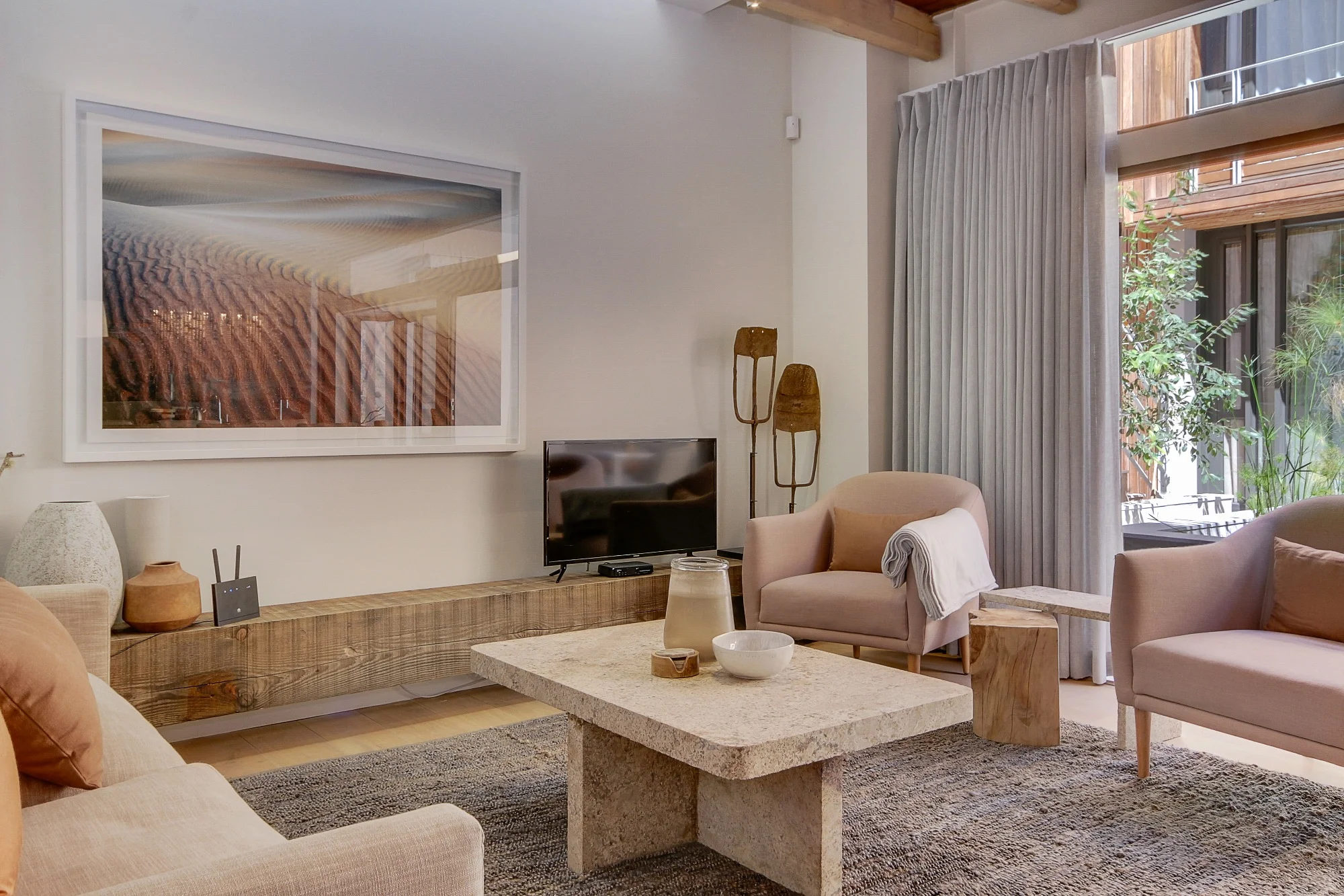 3b 155 lounge 1.jpg