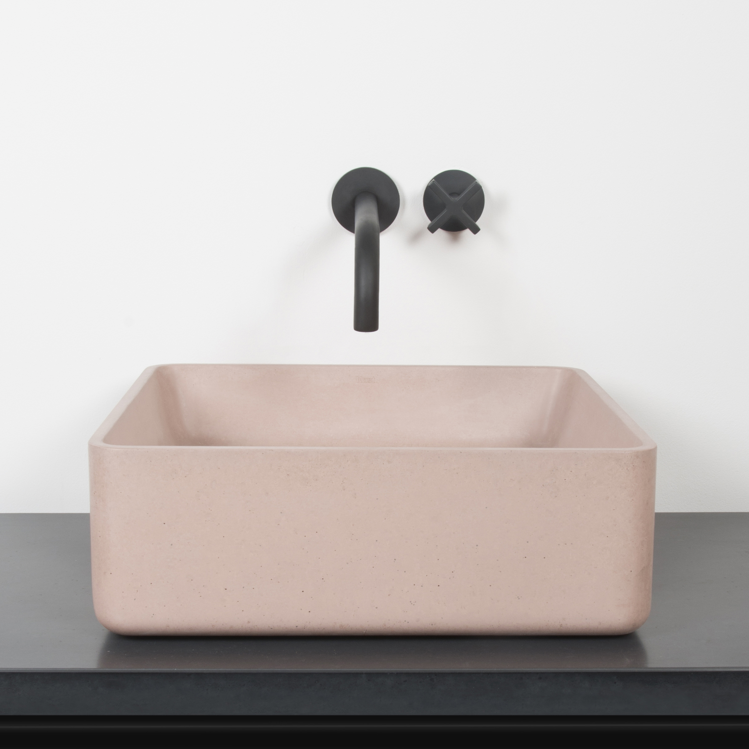 KAST Aria in blush pink