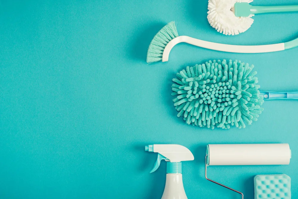 PROČ JE DŮLEŽITÉ ČISTIT SVŮJ MAKEUP KIT A JAK NA TO