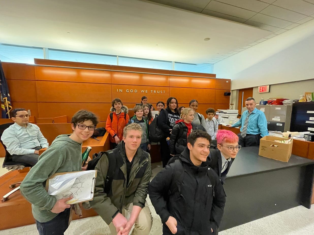 Hands-on learning in middle school means trying out various jobs. After analyzing Twelve Angry Men, our Middle Schoolers acted as lawyers as they learned the ins and outs of the judicial system. They also visited the Bronx County Courthouse and saw a