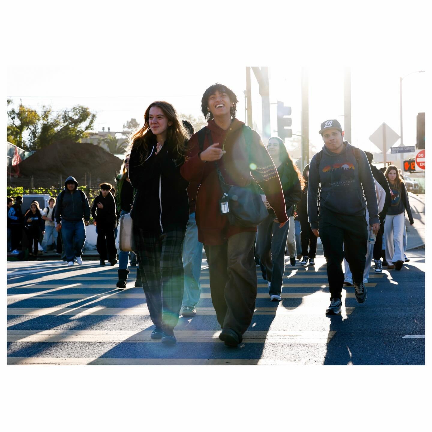 Pali High students return to their original campus a year after the Palisades fires burnt nearly a third of their campus. 

@californiapost 

#palisades #news #school #lafires #lafd