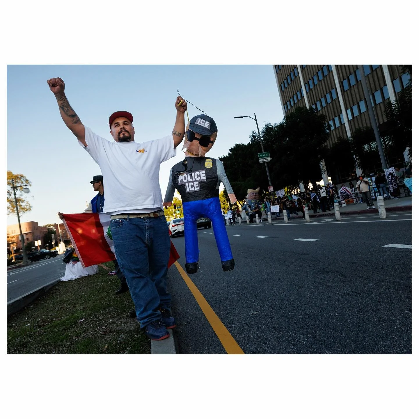 Fed Building DTLA today. Today&rsquo;s theme - pi&ntilde;ata.

#ice #immigration #news #losangeles #lamigra