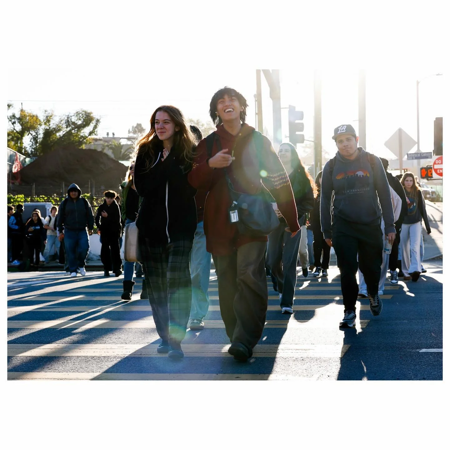Pali High students return to their original campus a year after the Palisades fires burnt nearly a third of their campus. 

@californiapost 

#palisades #news #school #lafires #lafd