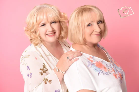 Makeover Photoshoot with Afternoon Tea - Curves Photography Studios - Mum and Daughter_042.jpg