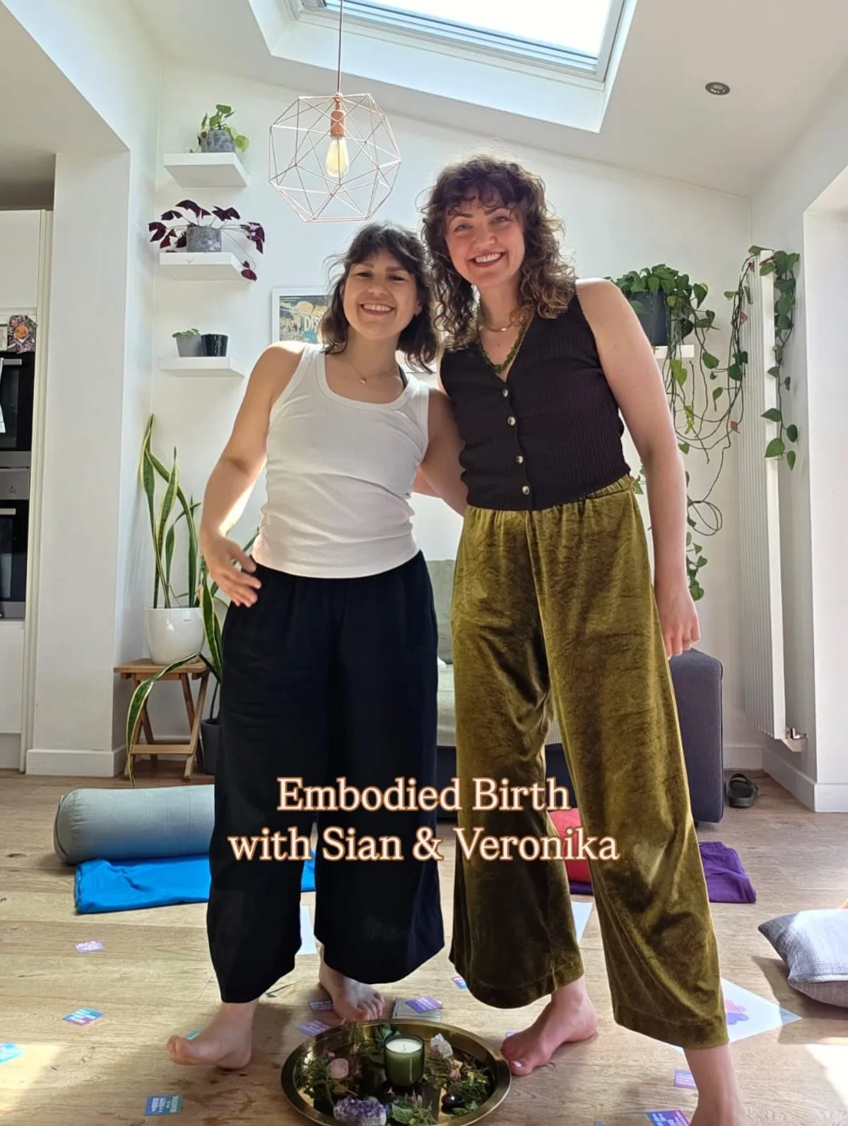 We had a blast at the weekend in our latest birth skills and preparation workshop in Walthamstow. 

Gathering to hold space for the experience of pregnancy and your choices. Sharing essential tools and skills for birth, beginning and ending in our bo