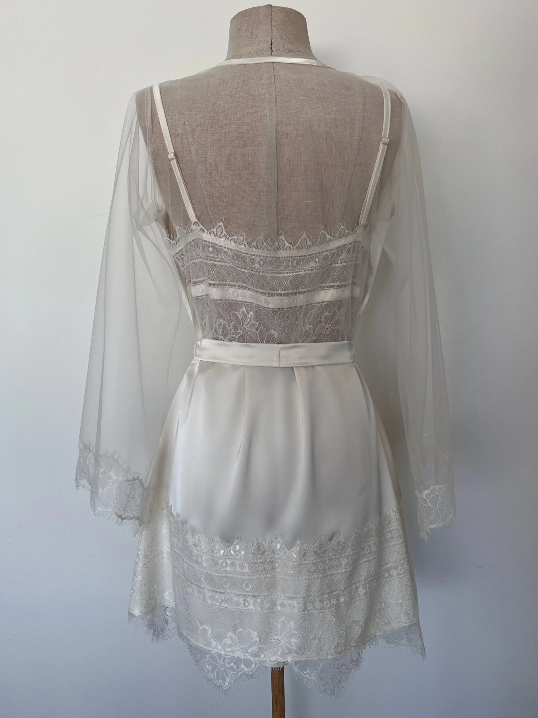 AC42338C-1063-49E3-8246-B8D18BF2ECC6