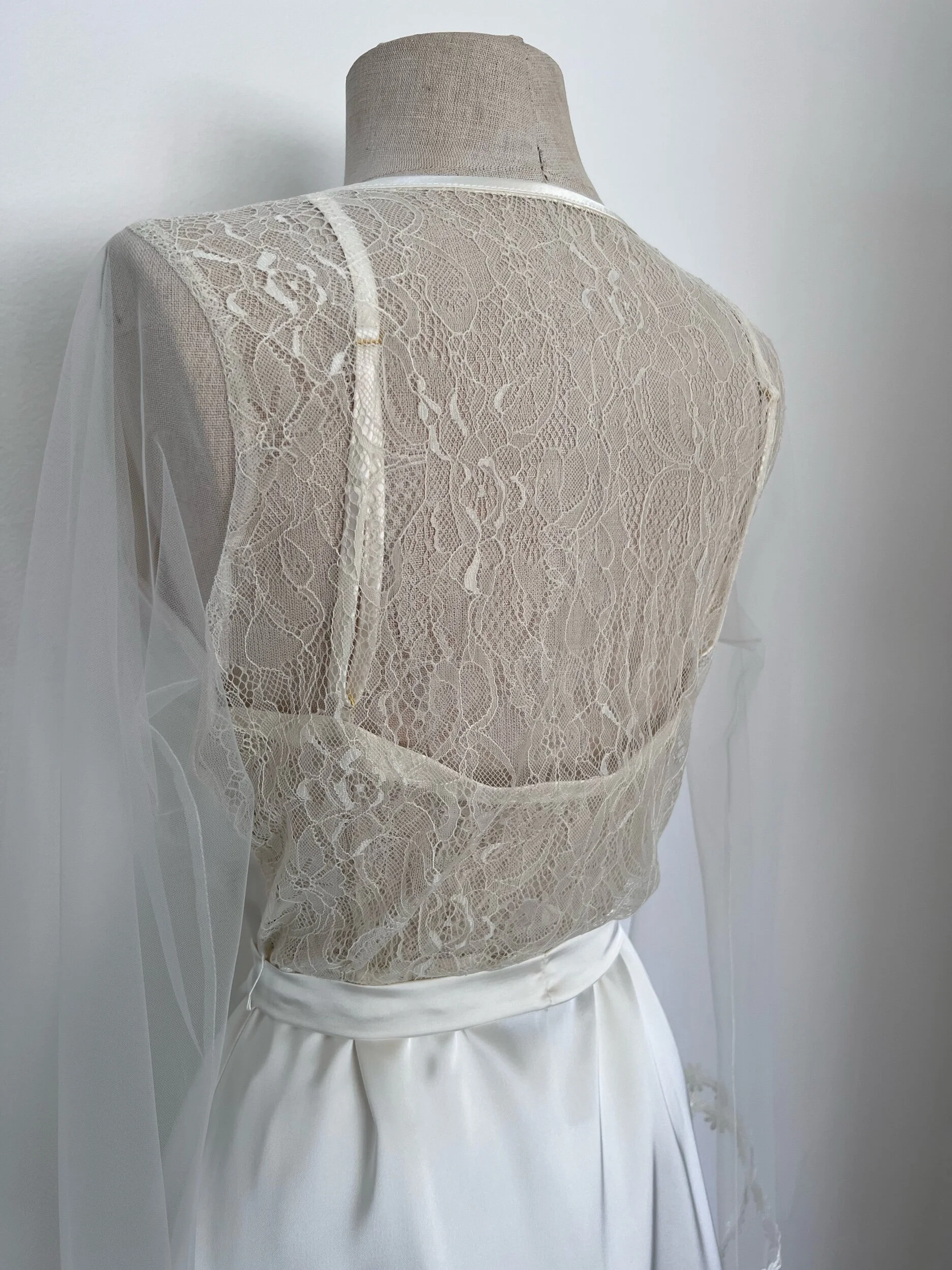 73B5DEDA-448B-42F3-A305-43F5F6BF8FCF