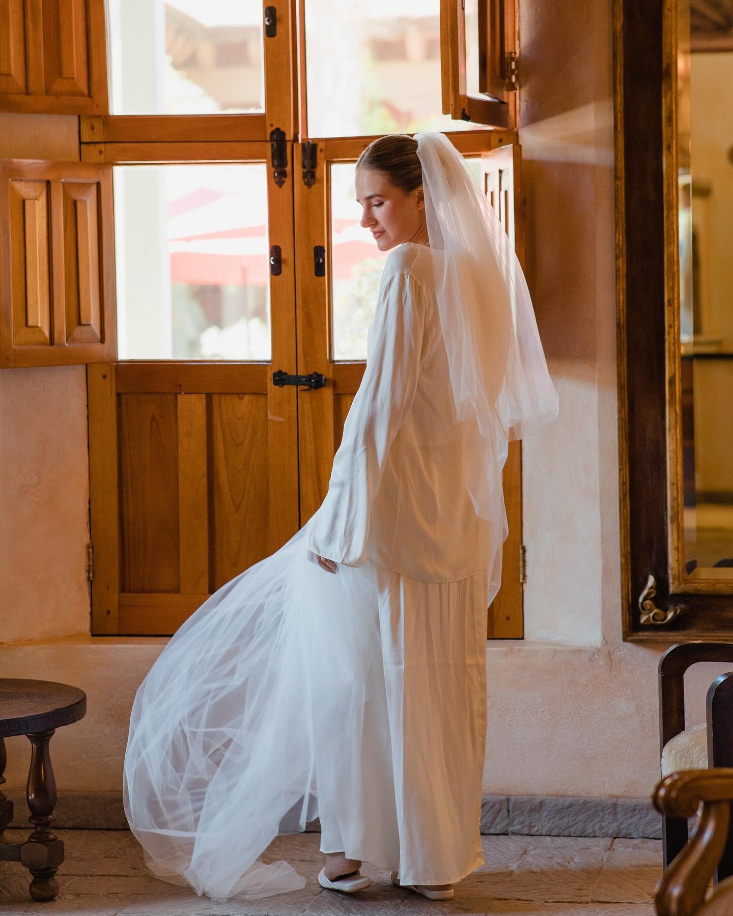 Carolina in our Cathedral Two tier / Tul Seda / Ivory wedding veil
.
Photo @conte.mx