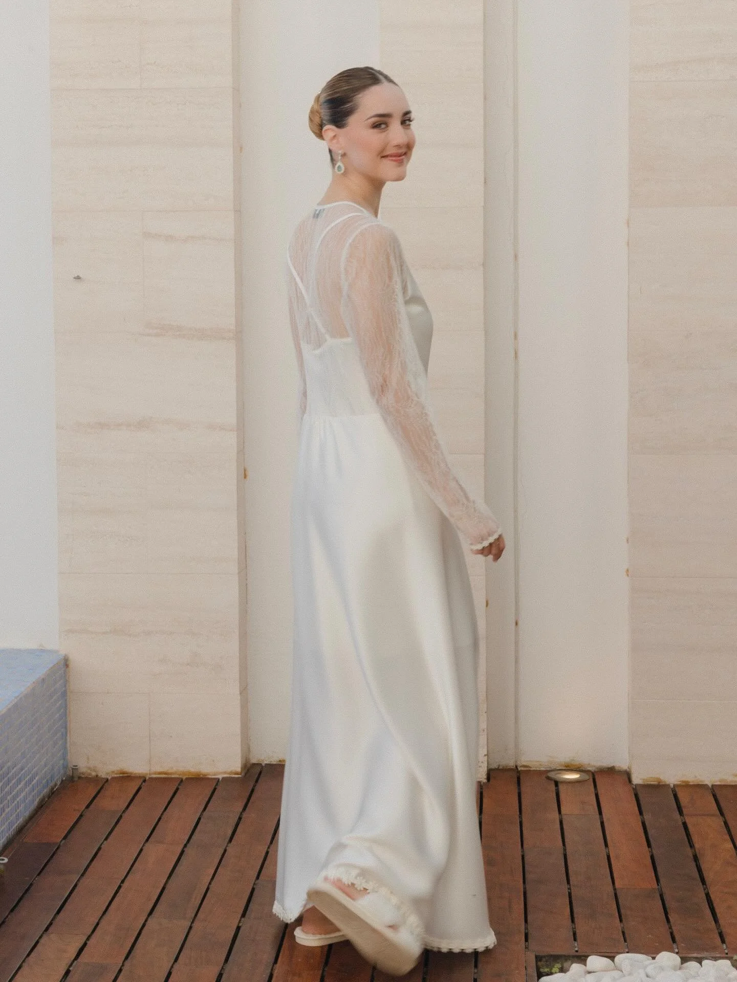 Marcela en nuestra M&aacute;xi robe &ldquo;Cecil&rdquo; y camis&oacute;n &ldquo;Andrea&rdquo;
.
Foto @conte.mx