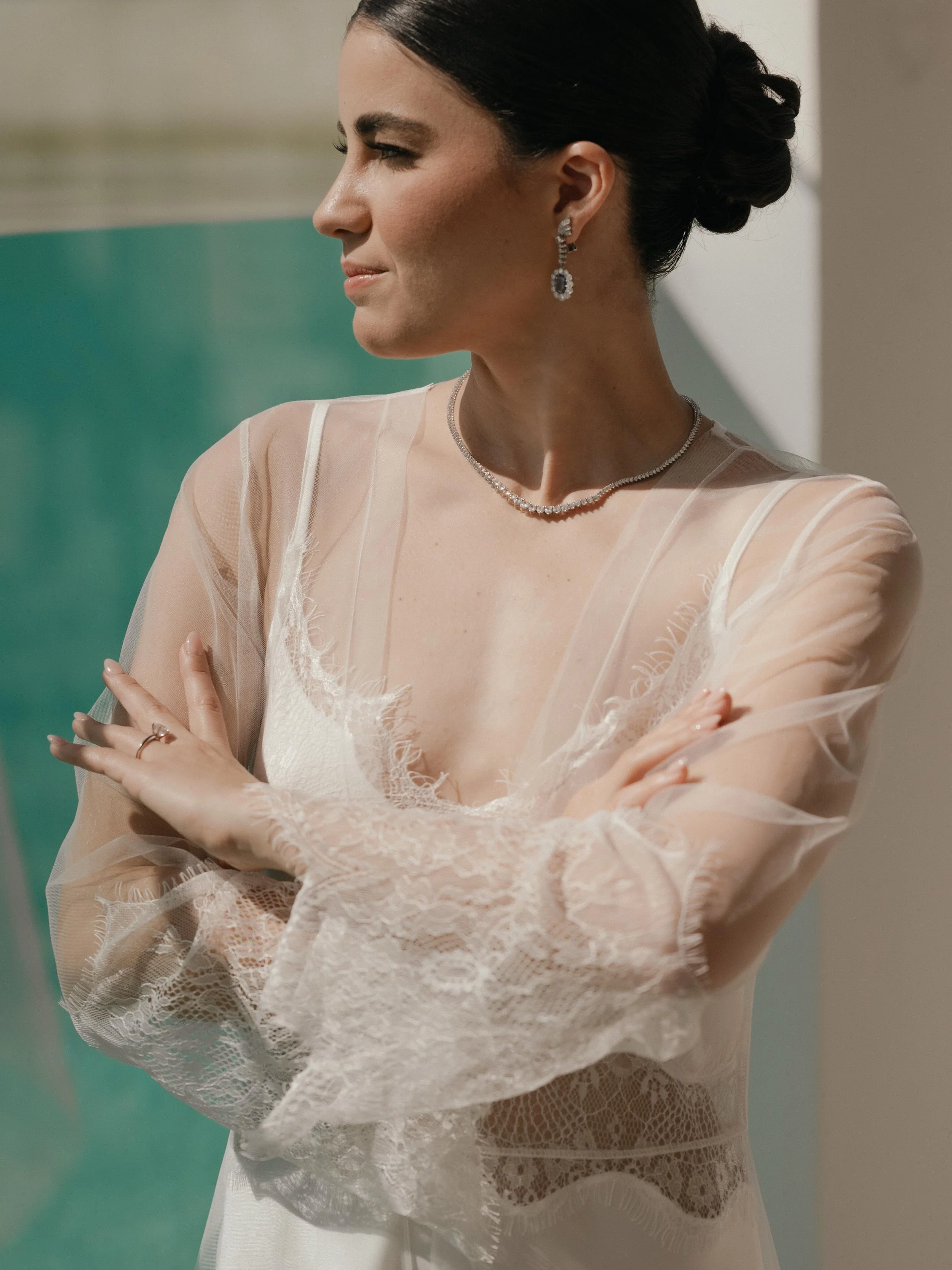 Barbara en nuestro getting ready maxi tul &ldquo;Isabel&rdquo; robe &amp; camis&oacute;n &ldquo;Diana&rdquo;
.
Foto @valcettiphotography