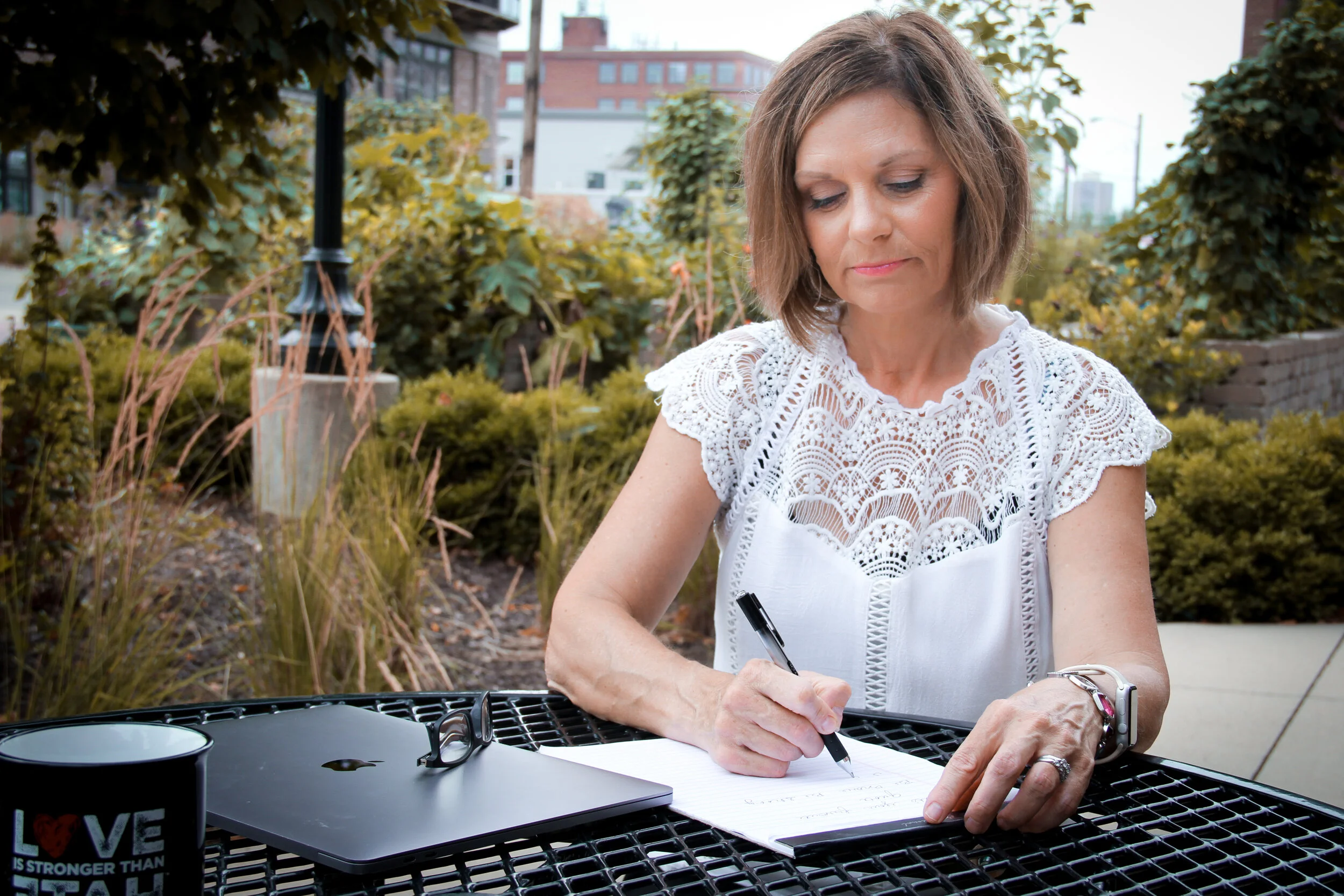 Creating an Organized and Pleasing Desk Space 
