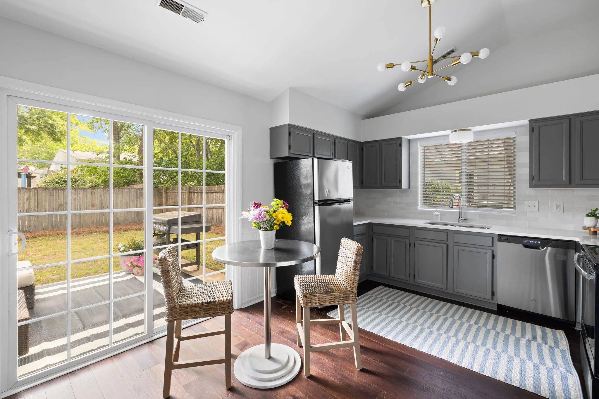 10-web-or-mls-2021 Arundel Pl- CoastalRePhoto-15.jpg