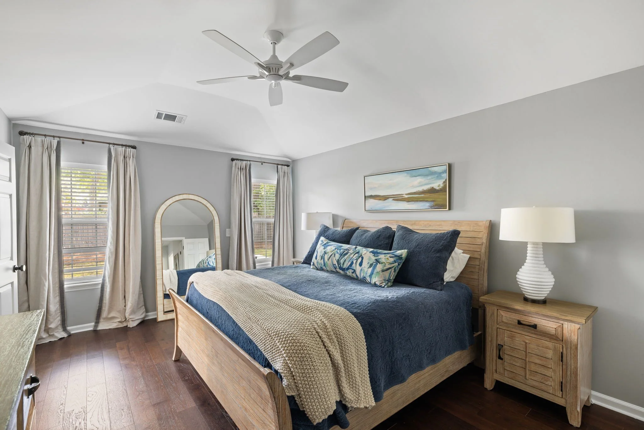 12-web-or-mls-2021 Arundel Pl- CoastalRePhoto-9.jpg